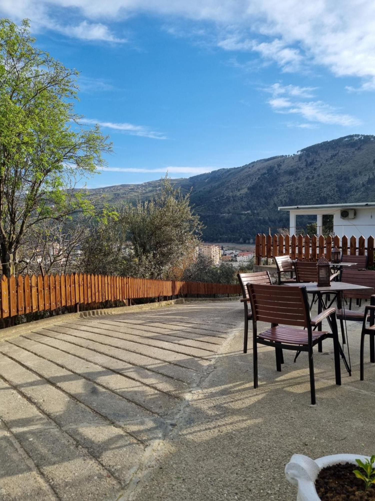 Guest House Mario Berat Exterior photo